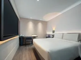 长沙湖南博物院湘雅医院地铁站轻居酒店