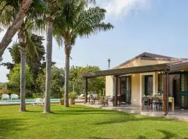 Tropical Fruit Garden Villa In Lido Di Noto