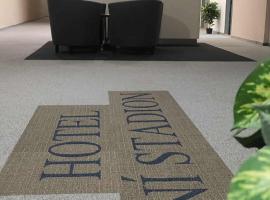 Hotel Zimní stadion，位于普热罗夫的酒店