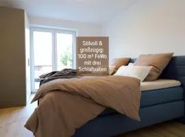 Ferienhaus Höckelheim - FeWo Blaue Lagune - neu, modern & geräumig - 100 qm - 3 Schlafzimmer - bis 6 Gäste, Babies reisen gratis - Garten, Grill & Terrasse - Fußbodenheizung - Smart-TV - Küche mit Backofen, Spülmaschine & Toaster - nahe Göttingen
