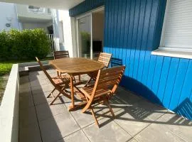 Appartement au face port avec grande terrasse