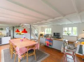 Historic Fisherman's House At Bønnerup Beach