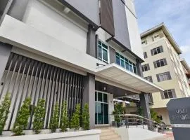 Hotel Warisan