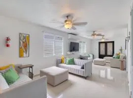 Hacienda M&B Perfect for Groups, with Pool and Spacious Patio