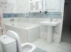 YOYO'S hOME SWEET HOME