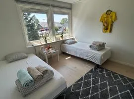 Två sovrum fyra sängar Koppla av med hela familjen i detta fridfulla boende