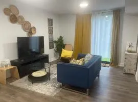 Space 1 - Private spacious bedroom with ensuite and living space
