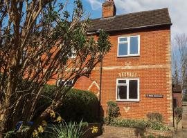 5 Rose Cottages，位于桑赫斯特的酒店