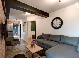 Appartement le Gaga Château Philip，位于Saint-Genest-Lerpt的酒店