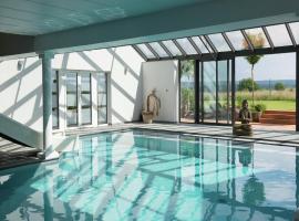 Luxury Spa Retreat in Theux，位于特镇的酒店