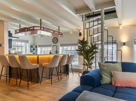 Luxury Harbour Apartment with Sauna and Jacuzzi