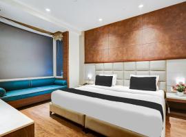 Super Townhouse Chhatarpur Near Metro Park，位于加姆布的酒店