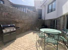 YourHouse O Canton 3，位于洛维奥斯的酒店