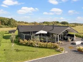 Five-Bedroom Holiday Home In Haderslev