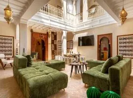 Casbah Amor - Rooftop with Pool & Air Conditioning