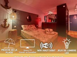La Caravelle - Studio Lumineux &Eacute;vasion en Bord de Mer，位于拉特里尼泰的海滩酒店
