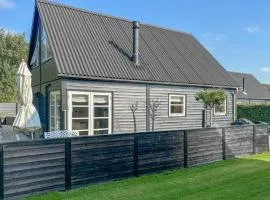 Gorgeous Home In Farsø With Wifi