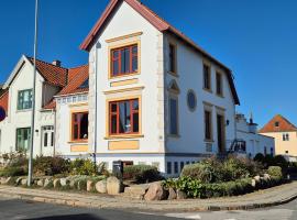 Alice Pedersen Bed and Breakfast，位于博恩瑟的酒店