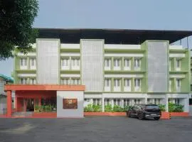 Sreenivas Lodge by Copperfolia