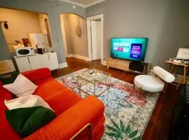 Uptown Funk Getaway with Parking & Walk To Stadiums, Nightlife