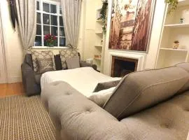 Windsor Castle amazing Cottage