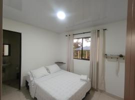 Centro Empresarial Panelero, La Santanera，位于Santana的酒店