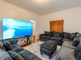 Cozy 4BDR, Tufts, Train, Parking, 10 min to Boston