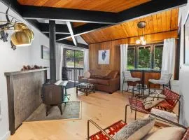 Charming Whitefish Condo 5 min from slopes!