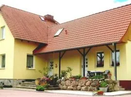 Ferienhaus direkt am Naturpark und 3 Min zum Linstower See