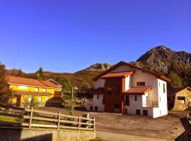 Complejo Hotelero La Braña，位于圣伊西德罗的酒店