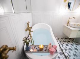 7 Doors - Boutique Apartments in Kutaisi，位于库塔伊西的自助式住宿