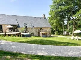 Beautiful Home In Alleyrat With Wifi