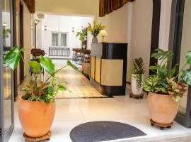 Saigon Downtown - Buivien Party street