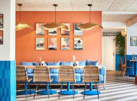 Hôtel Chromatics & Restaurant Hill Club by HappyCulture，位于里昂的酒店