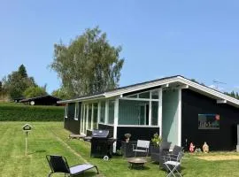 Newly Renovated House In Beautiful Hyllingeriis!