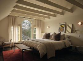 Pinôt Boutique Hôtel，位于萨顿的酒店