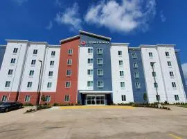 坎德尔伍德套房酒店 - 南查尔斯湖