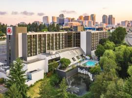 希尔顿贝尔维尤酒店，位于贝尔维尤的酒店