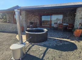 Skoorsteenberg Farm Camping & Accommodation，位于塞雷斯的酒店