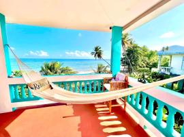 Stay Local at Your Beachfront Casa in Paradise，位于Emajagua的酒店