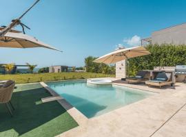 4BR Caribbean Deluxe Villa 3C，位于Pendales的乡村别墅