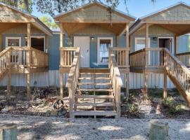 Fiddler's Restaurant and Resort，位于Steinhatchee的酒店