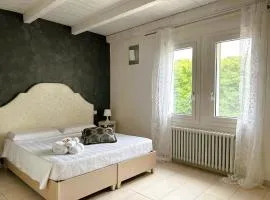 龙卡德迪维尼斯酒店