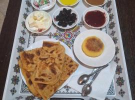 Café nour dar ait ben haddou，位于Taskoukte的酒店