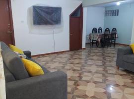 Huaraz hermoso，位于瓦拉斯的别墅