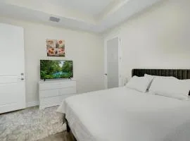 SpaceX BY R5 Shared Bath