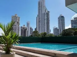 Cozy & Chic Apartment in The Gray