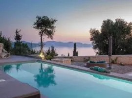 Dafni by Vintage Travel