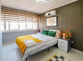 City Center Flat Sea View & Free WiFi