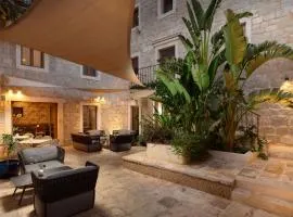 Central Heritage Hotel